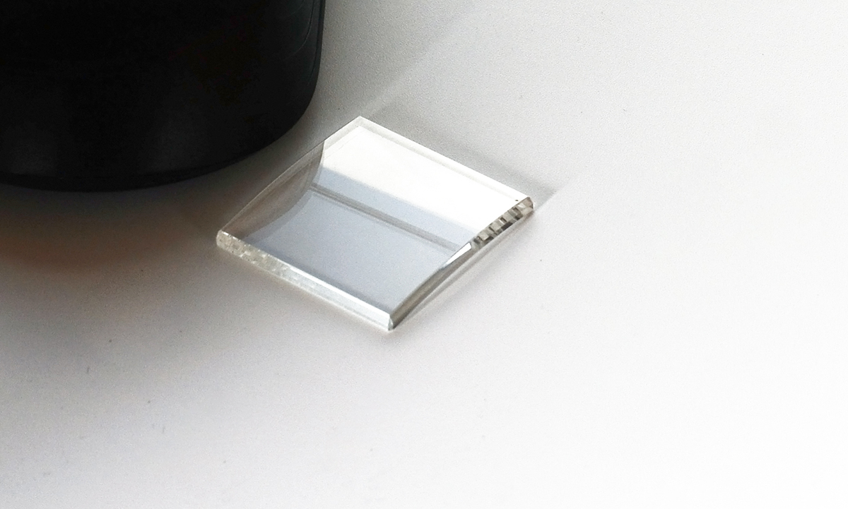 Convex (arched or bridge shaped) sapphire crystal glass watch mirror